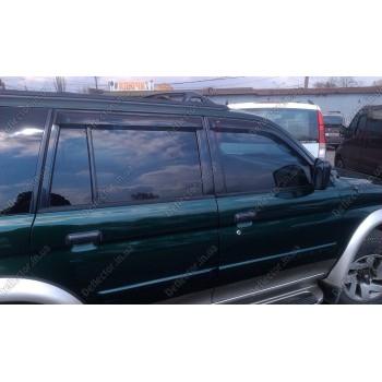 Ветровики Mitsubishi Pajero 2