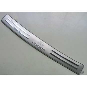 Накладка на задний бампер FORD Focus 3