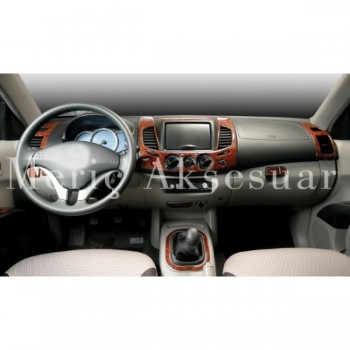 Декоративные накладки на панель (под дерево) MITSUBISHI L200  2006+