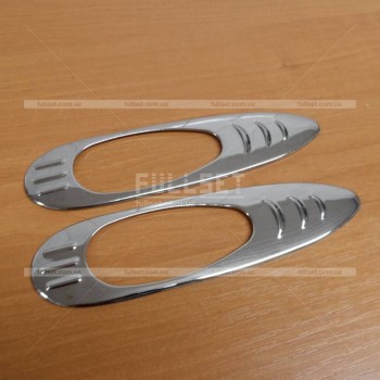 Хромированные накладки на повторители поворота Pajero 3