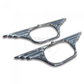 Хромированная окантовка повторителей поворота на крыльях TOYOTA RAV 4