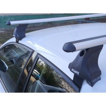 Продаём автомобильные багажники на крышу.